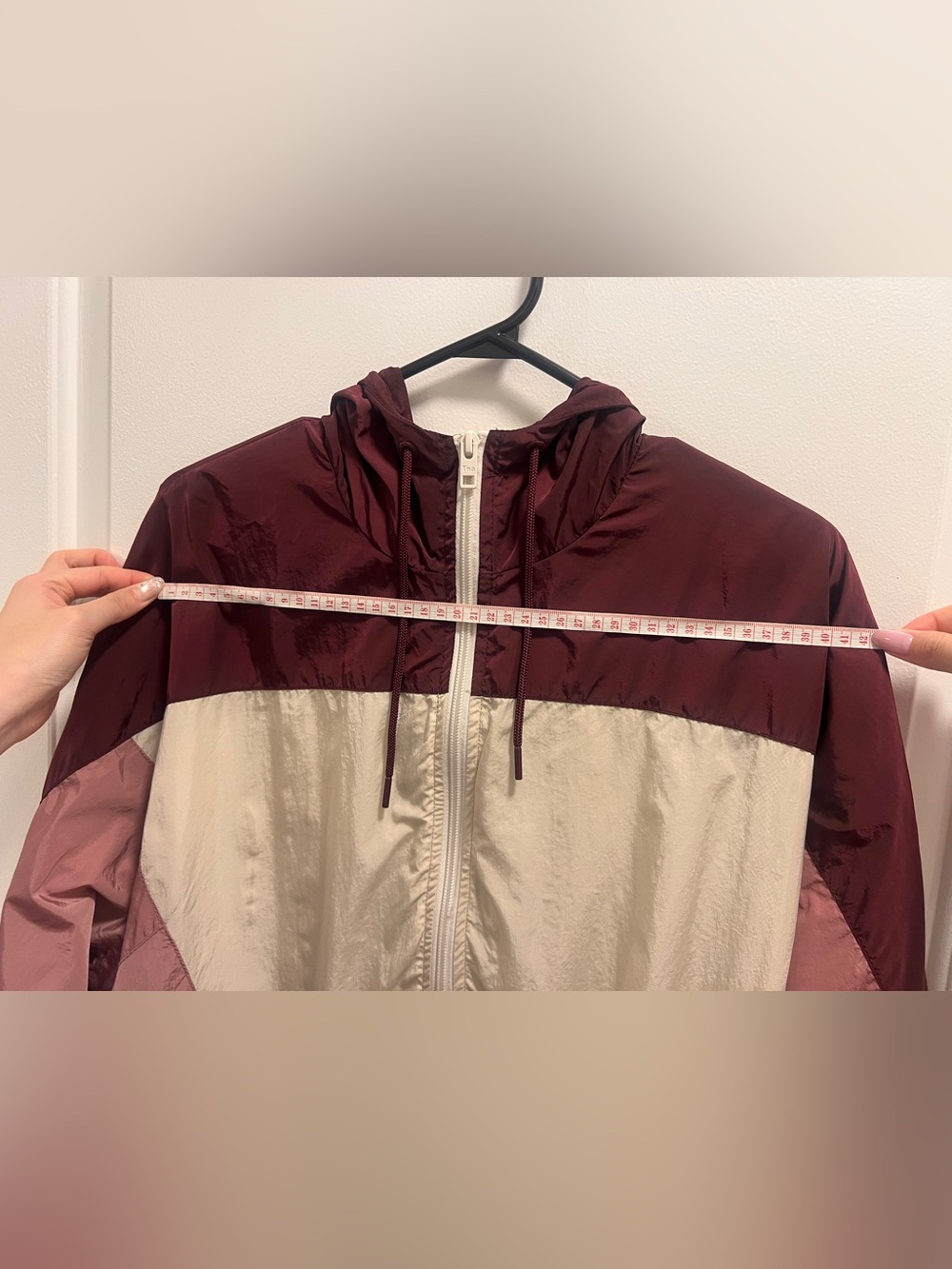 TNA Mesh-Lined Windbreaker Jacket in Burgundy, Blush & Cream - Picture 3 of 6